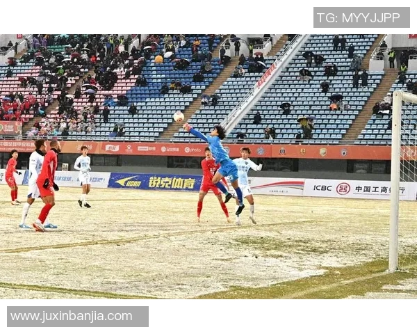 与国际足球巨星亲密合影的难忘时刻和背后故事分享 与国际足球巨星亲密合影的难忘时刻和背后故事分享