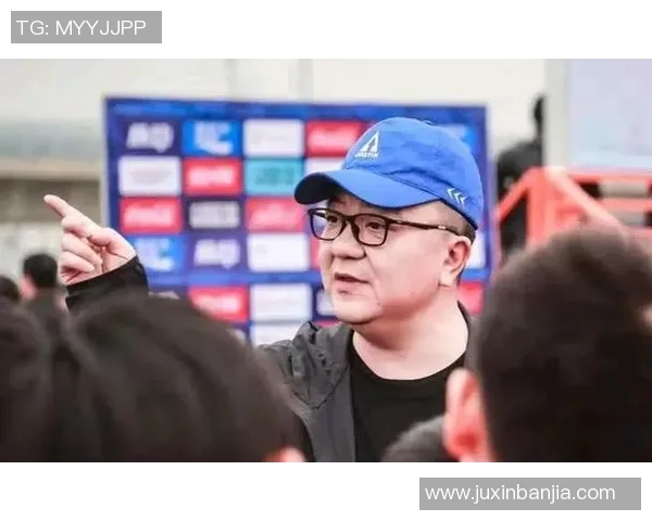 足球明星因奶粉投资失利宣告破产引发行业震动与舆论热议 足球明星因奶粉投资失利宣告破产引发行业震动与舆论热议